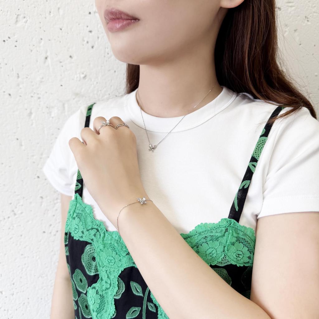 [Anna Sui] Серебряный браслет с мотивом ракушки и бабочки SAUB0140LSMP