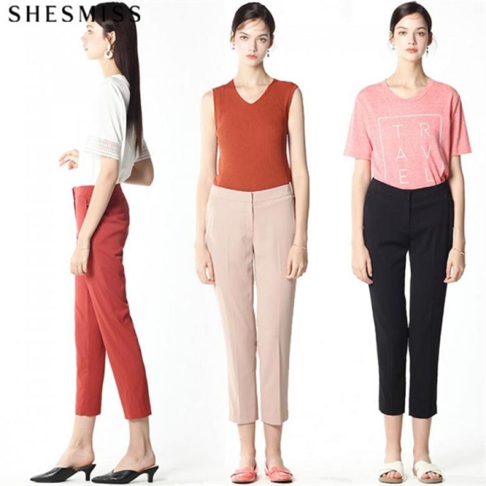 She S miSS underStated Slim Fit pantS That Make Your legS Look Longer