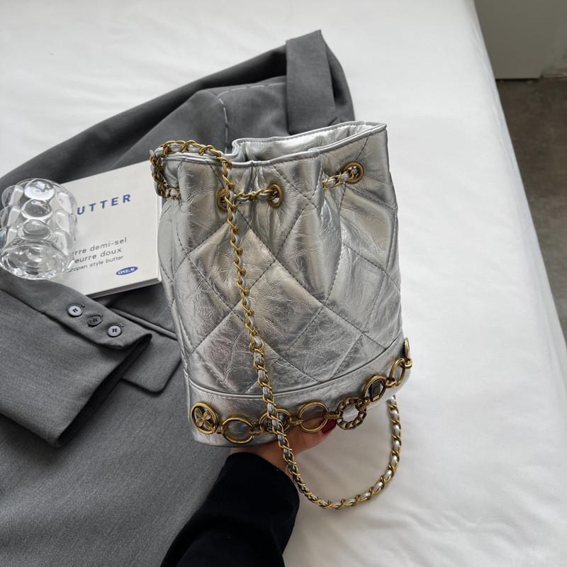 Стильная новая осенне-зимняя маленькая сумка-ведро на цепочке с ароматом для женщин 2023