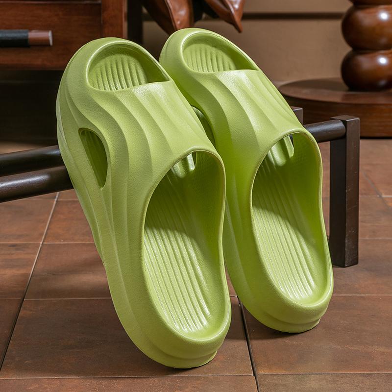 Легкие домашние тапочки из ЭВА с мягкой подошвой для женщин, модные бесшумные нескользящие тапочки для ванной, женские летние пляжные шлепанцы 2025 года для женщин