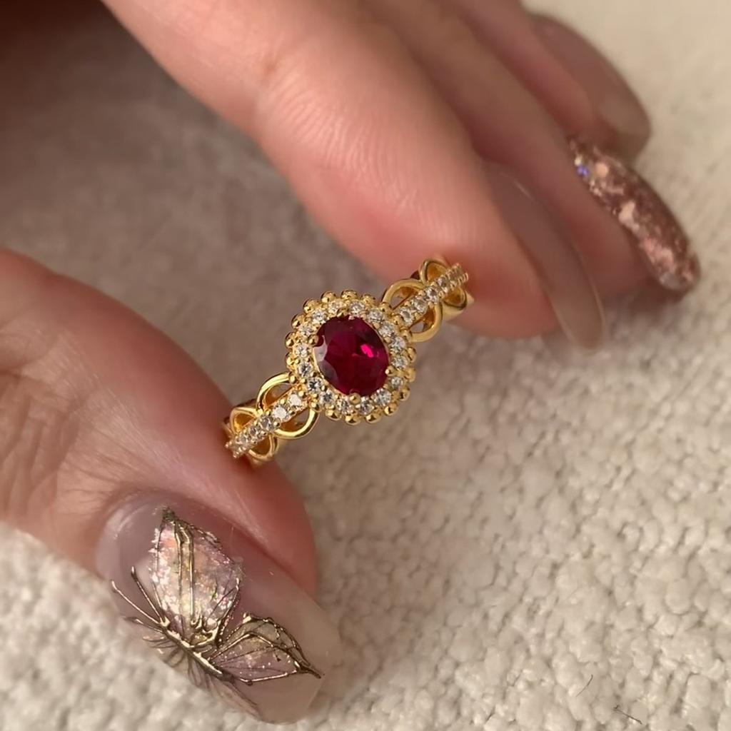 Vintage Chinese Antique Ruby Ring Women'S Retro Lace Small Exquisite Simple Diamond Ring
