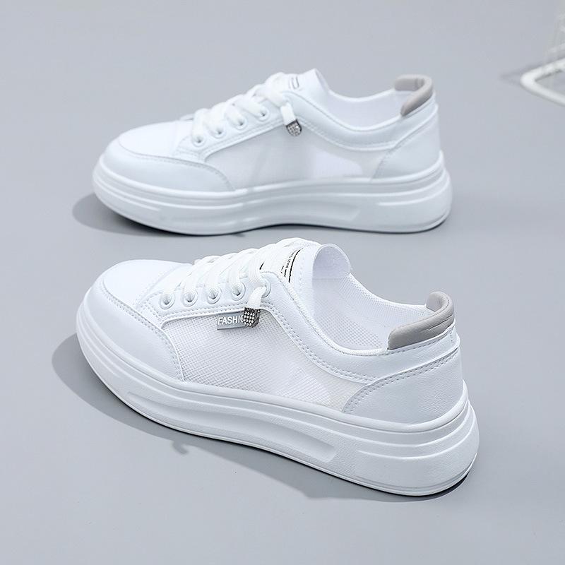 Модные женские теннисные кроссовки, модная дышащая повседневная обувь, маленькие белые туфли, мокасины, легкая нескользящая обувь для доски, лето