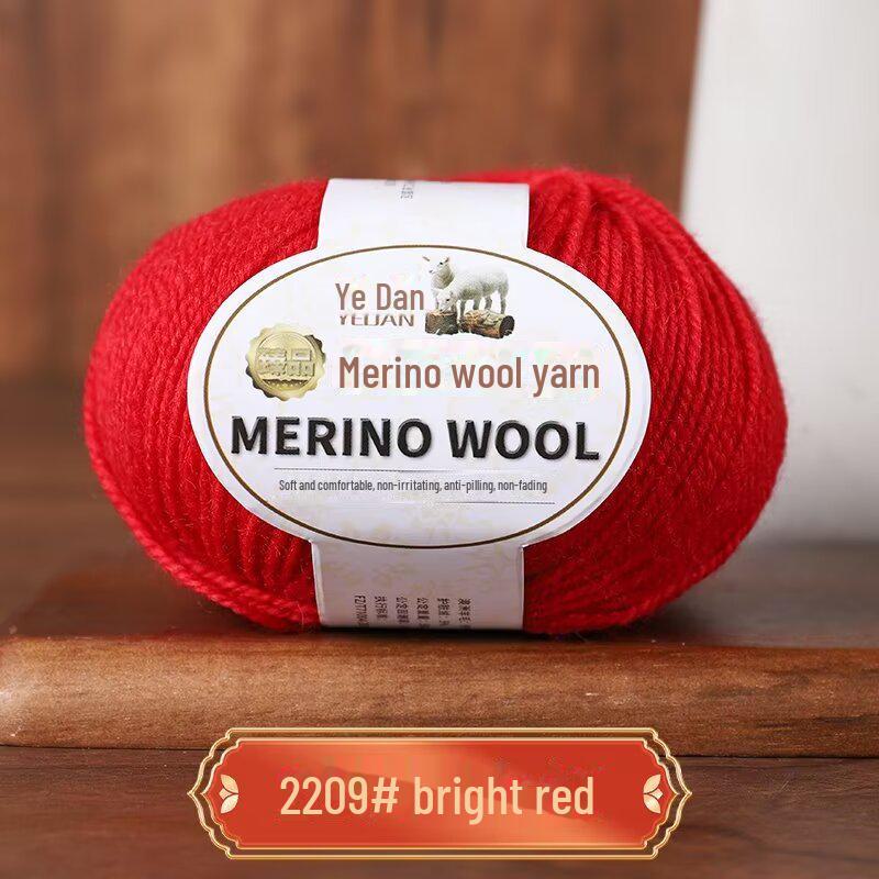 Тканая вручную пряжа из трех нитей мериносовой шерсти средней толщины — идеально подходит для кукольных свитеров, шарфов и шапок.. Изготовлено из 100% овечьей шерсти.