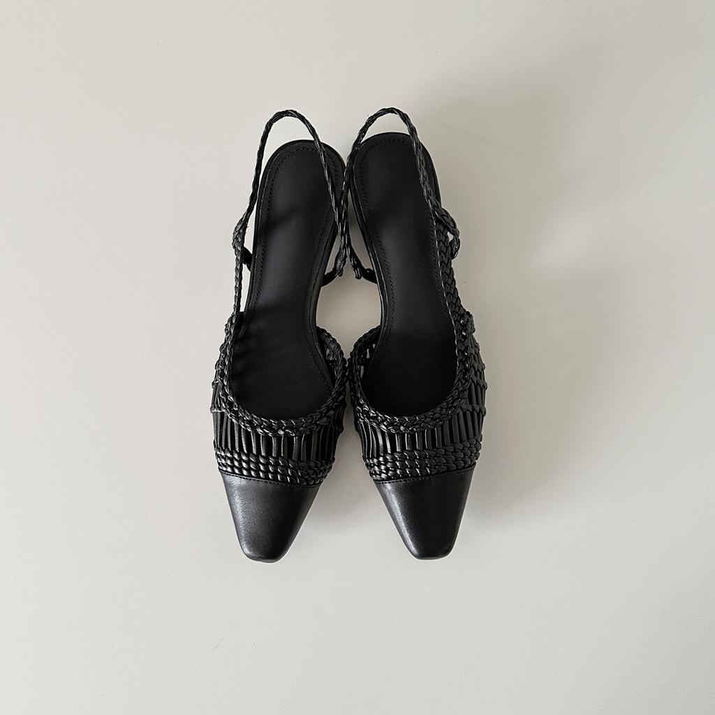 Sheepskin version~ French retro style square head color matching hollow woven sandals women's summer new rear strap bag head shoes