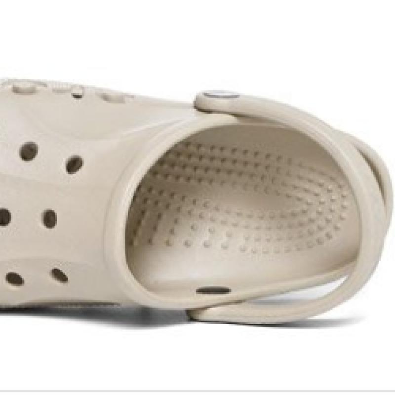 Выберите 1 из 4 типов Crocs Baya