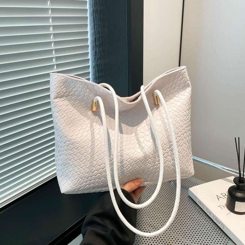 Classic Pu Tote Bag For Women With Elegant Design And Ample Storage For Daily Use