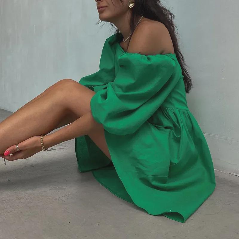 Однотонное мини-платье с рукавами-фонариками: Квадратный вырез на одно плечо в семи весенне-летних цветах