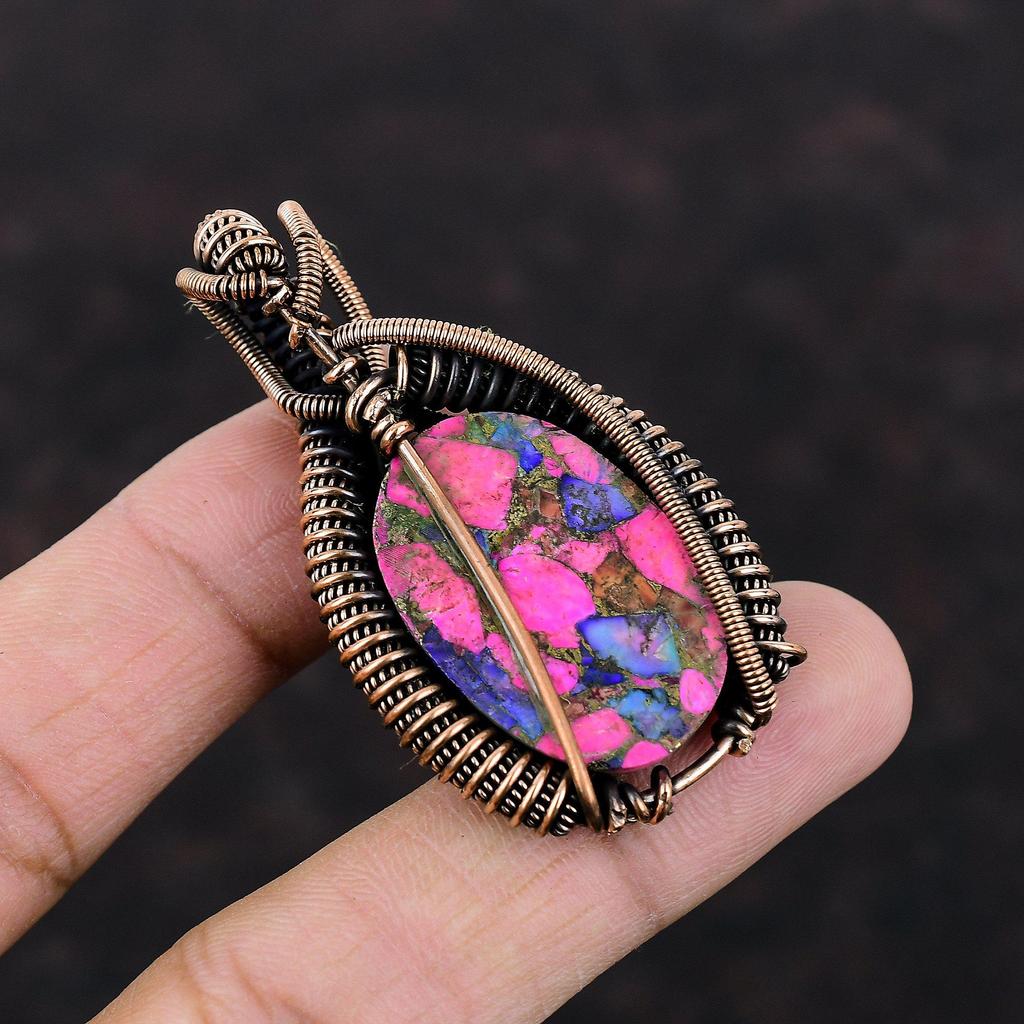 Натуральный Кингман Розовый Георгин Бирюзовый Кулон Кулон, обмотанный медной проволокой Кулон с драгоценным камнем Ювелирные изделия из античной меди Кулон ручной работы для подарка