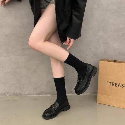 Маленькие кожаные туфли женские новые универсальные женские черные ретро женские туфли