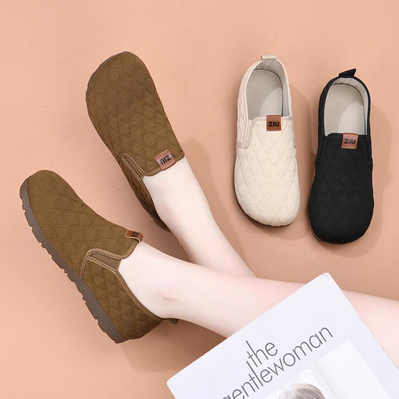Old ******* Cloth Shoes Women's ****** and Autumn New Breathable Mother Shoes S**t Sole One Pedal Doudou Shoes Non-slip Walking Shoes