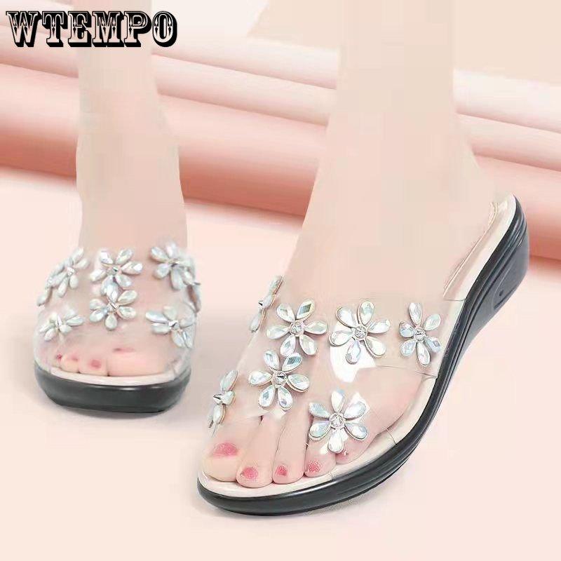 Женские сандалии, летние сандалии для мам, тапочки, нескользящая верхняя одежда, большие размеры, модные верхние тапочки со стразами и мягкой подошвой