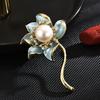 Ladies' Light Luxury Design Elegant Imitation Pearl Lotus Brooch Fashionable And Versatile Niche Design Sense Brooch