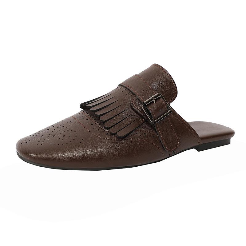 Модные металлические пряжки с кисточками женские плоские шлепанцы 2025 лето мюли высокое качество модные мягкие с круглым носком повседневные элегантные женские сандалии