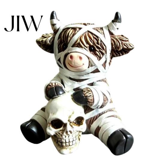 Highland Cow Halloween Party Supplies Resin Figurine, Mummy Holding Skull Cute Tabletop Creative Desktop Figurine for Office Ornament, Decor