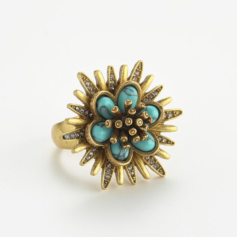 Luxury Gold Color Crushed Arrow Natural Stone Flower Vintage Rings for Woman Party Gift Antique Jewelry Korean Designer Open