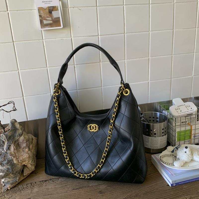 Вместительная ретро-сумка женская осенне-зимняя универсальная 2025 новая повседневная ромбовидная наплечная сумка текстурированная сумка-тоут для通勤