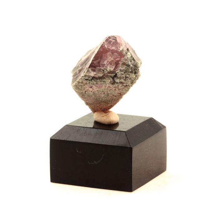 Pierres et Minéraux. Fluorite. 74.50 ct. Massif du Mont-Blanc (Les Droites), France.