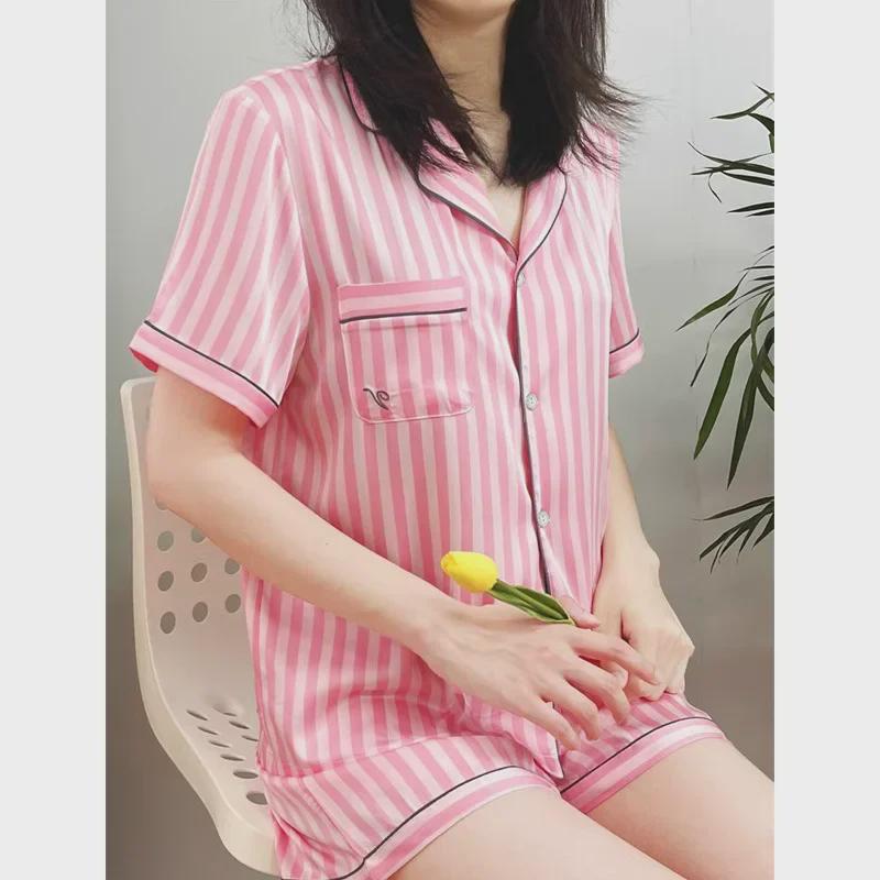 Знаменитая летняя полосатая пижама с короткими рукавами и тонкими лацканами