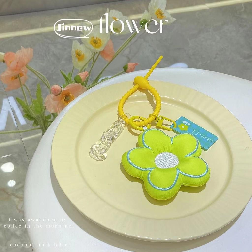 Тканевый брелок стильный с дизайном клубники и морковки, идеальный для повседневного использования