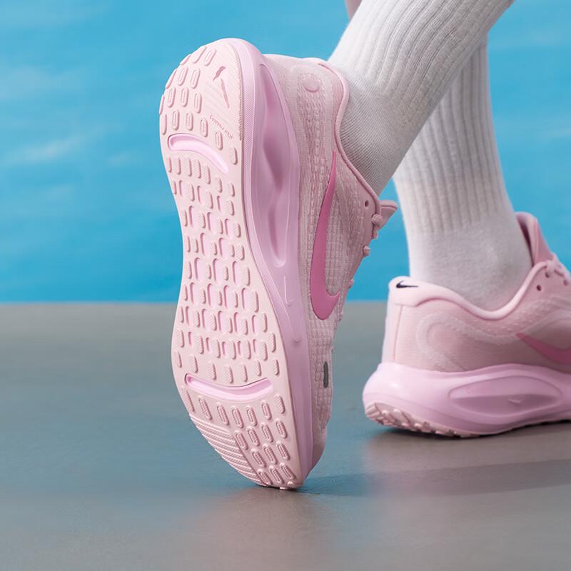 Nike Женские беговые кроссовки 7/24 IR0114-666
