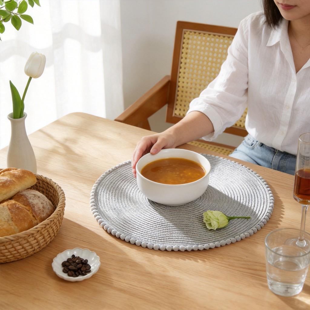 Circular Corn Fiber Coasters With Modern Minimalist Design For Restaurant Use