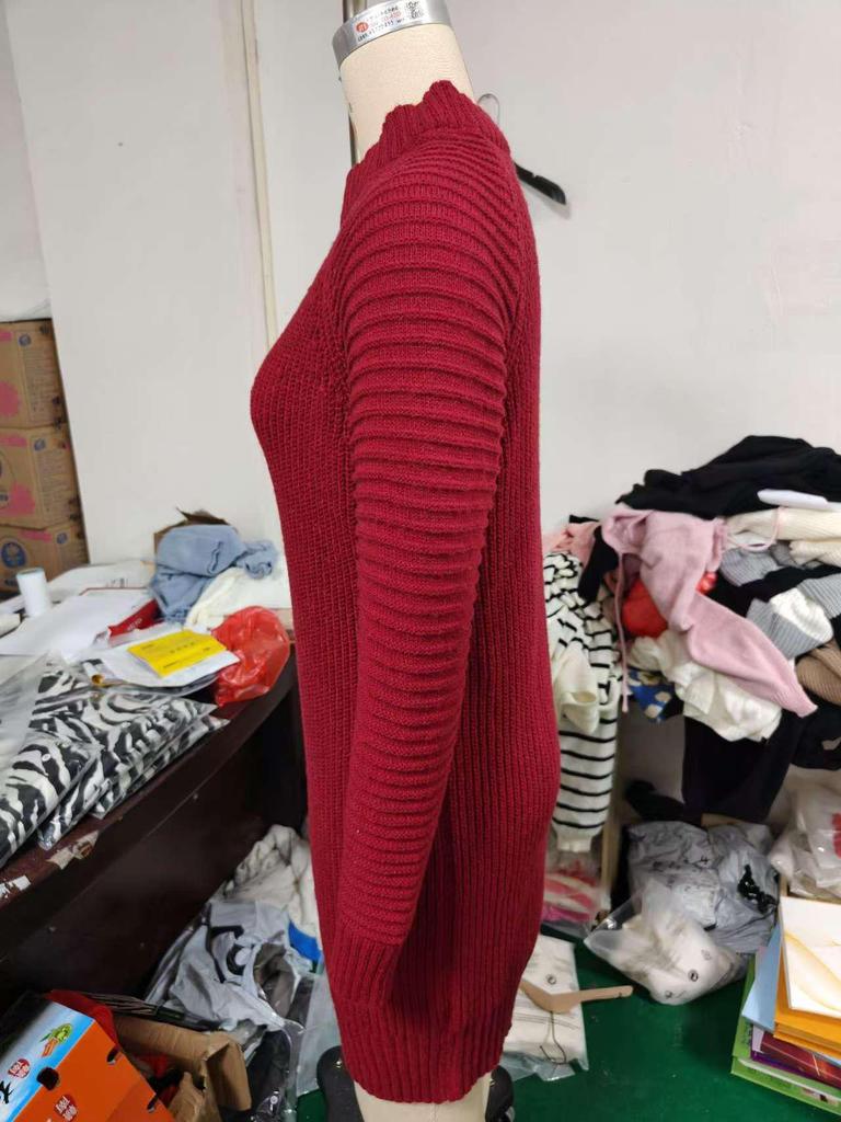 Платье-свитер с высоким воротником Осень/Зима 2024: Женский трикотаж с длинным рукавом в европейском и американском стиле