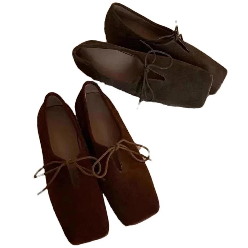 Туфли на плоской подошве с квадратным носком, замшевые туфли с бантом, новые зимние дизайнерские повседневные туфли 2024 года, трендовое платье для прогулок, модные женские туфли