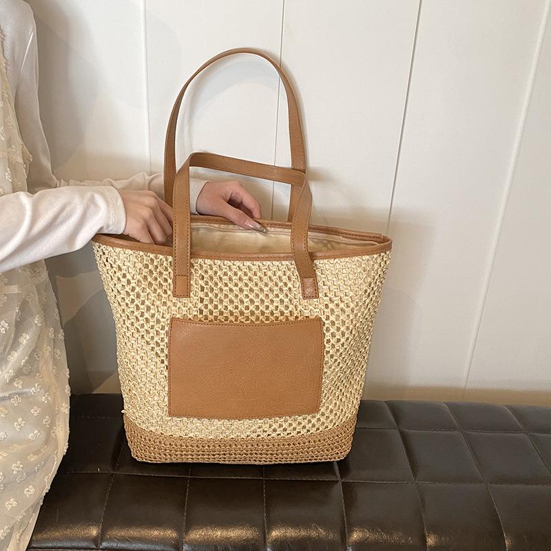 Summer Straw Woven Bag for Women New Large Capacity Woven Shoulder Bag Seaside Vacation Beach Commuter Tote Bag