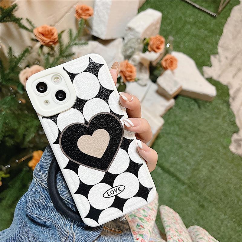 Apple Bracelet iPhone Leather Case: Compatible with iPhone 11, 13 Pro, 14, XS Max.