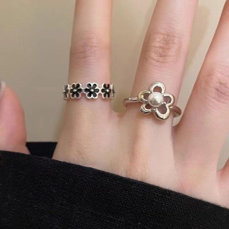 Кольцо с маленьким цветком, черное, капельная глазурь, женское, милое, ретро, темпераментное, кольцо на указательный палец, универсальное, чувственное, нишевое кольцо