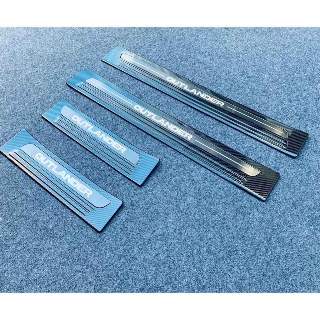 Декоративные накладки на пороги Mitsubishi Outlander 23-24