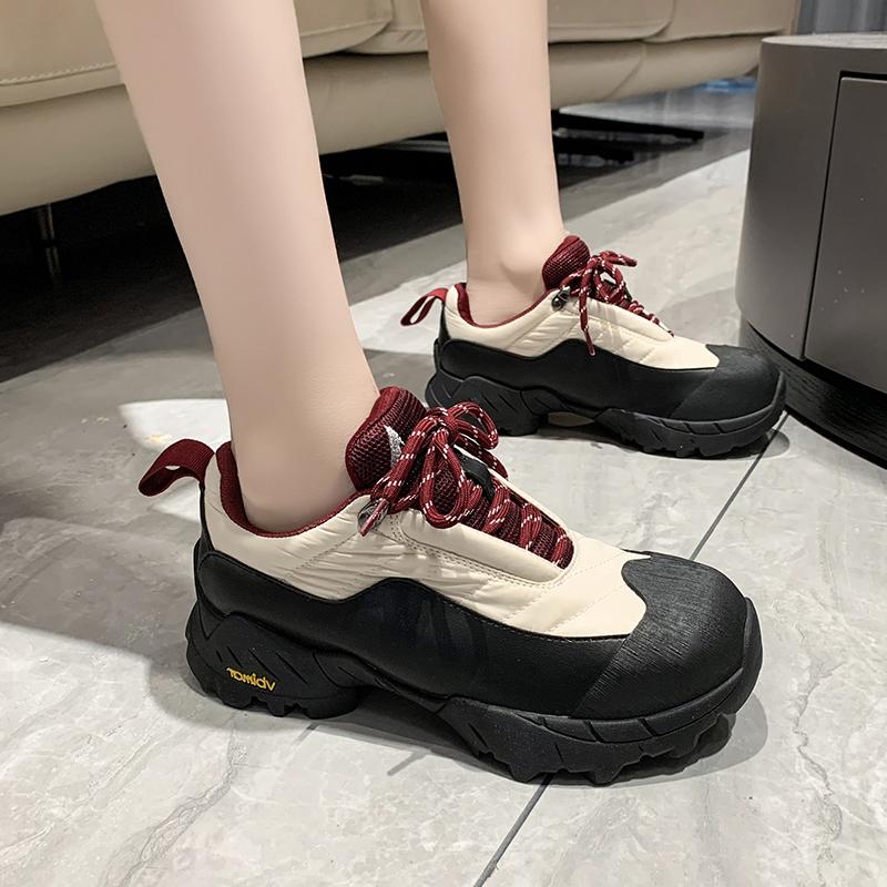 Мода 2024 года, походные кроссовки для женщин, весна-осень, новые модные простые кроссовки на все времена, женские повседневные кроссовки со шнуровкой в стиле ретро, универсальные спортивные туфли