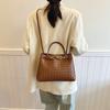 2024 модная сумка большой емкости женская индивидуальность темперамент простая повседневная ретро сумка практичная маленькая квадратная сумка через плечо