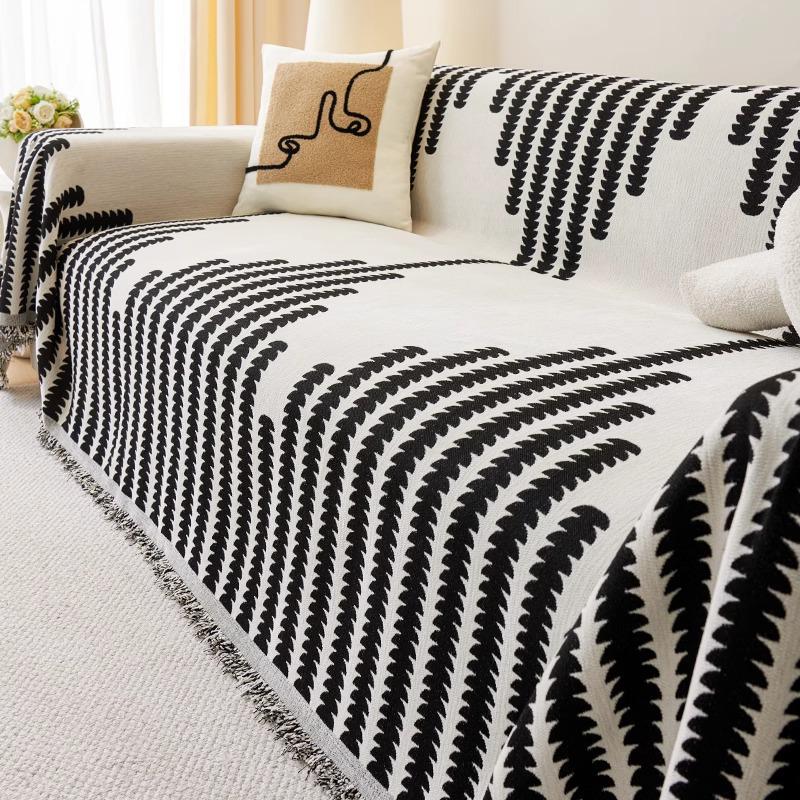 Chenille Nordic Sofa Cover: One-Piece, Dust-Proof, All-Season Blanket
