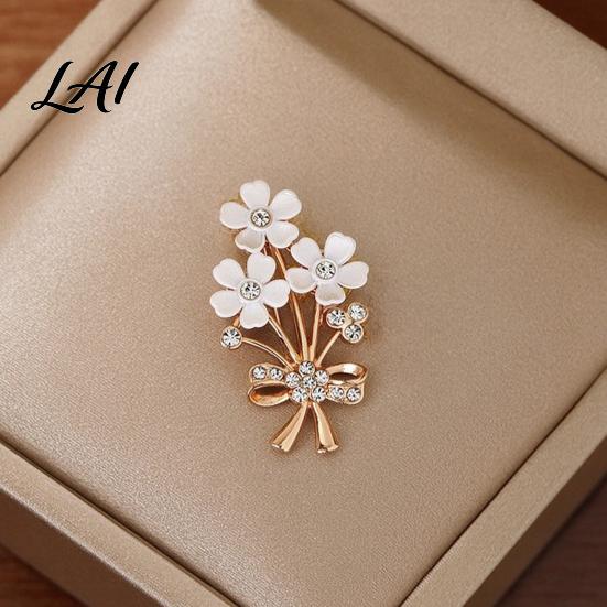 Coats Jewelry Rhinestone Flower Brooch Pin Bling Floral Lapel Pin for Women Coat Shirt Sweater Dress Decorative Accessory Badge