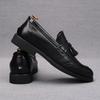 New Black Men's Pointed Patented Leather Tassels Flats Slip On Shoes Designer Male Homecoming Wedding Dress Footwear