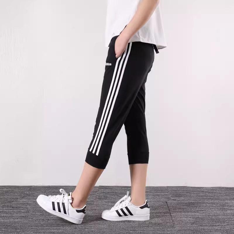 adidas Трикотажные спортивные штаны женские черные DP2396