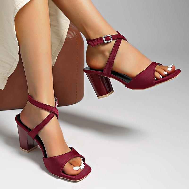 Мода 2025 Лето Новые Женские Сандалии Квадратный Носок Массивный Высокий Каблук Женская Обувь Мода Перекрестный Ремешок Пряжка Женские Римские Сандалии на Каблуке