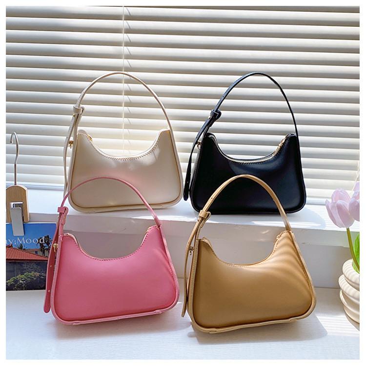 Fashionable Medium-sized Crossbody Bag With Magnetic Closure For Everyday Use