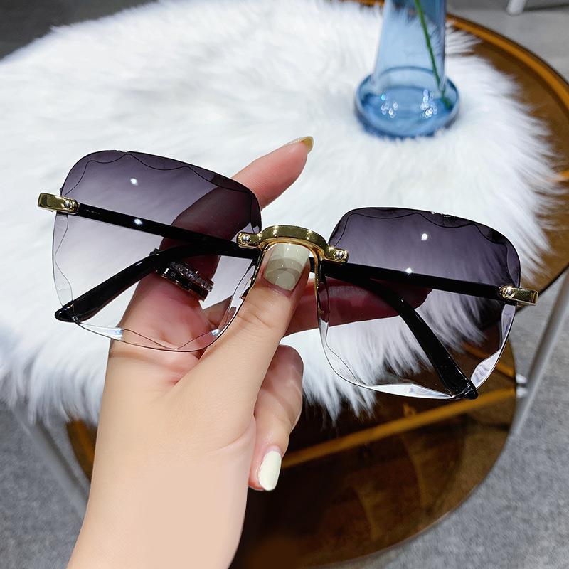 Модные градиентные очки женские солнцезащитные очки с защитой от ультрафиолета простые женские квадратные очки без оправы