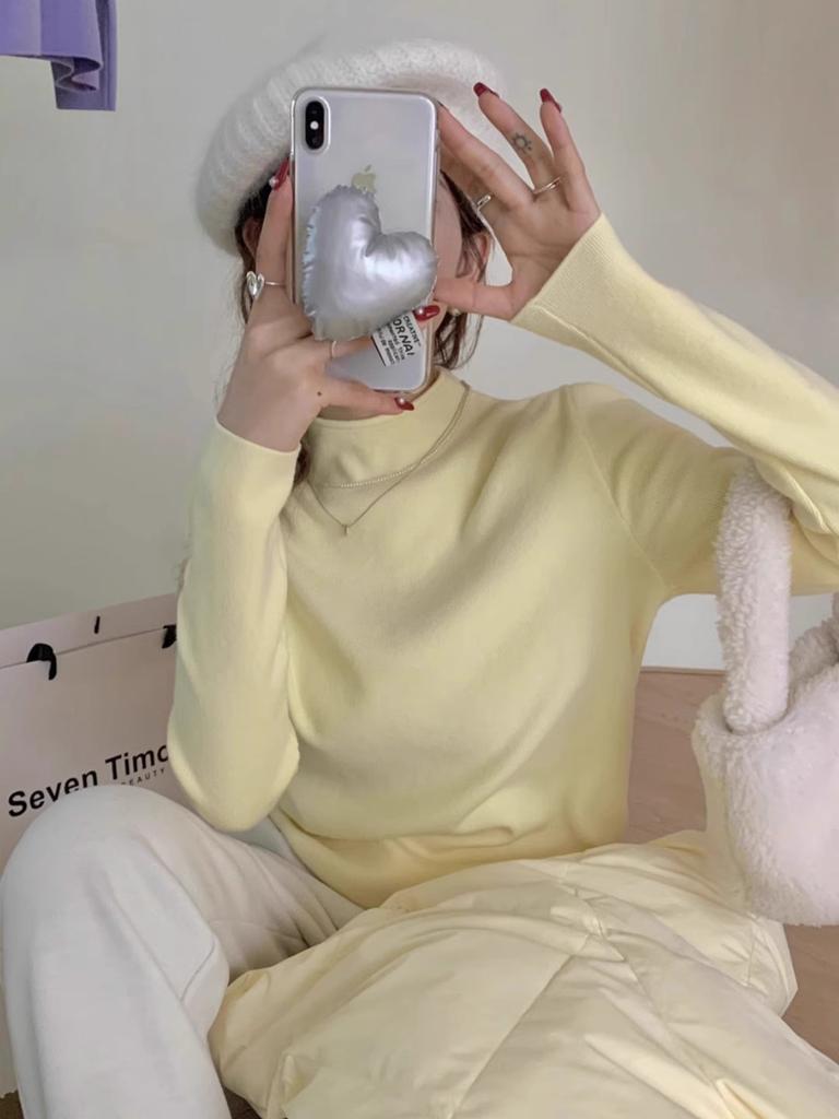 Мягкое омоложение и отбеливание Тонкий воротник-стойка Свитер с длинными рукавами для ношения под одеждой Женский весенний популярный мягкий восковой базовый топ Универсальный