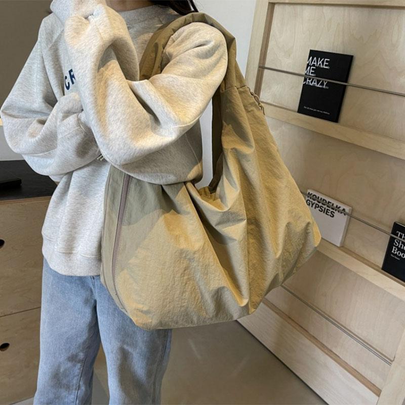 Nylon High Capacity Casual Shoulder Bags Commuting Interior Compartment Women's Bags On Sale Fashion Solid Color Handbags