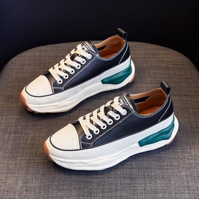 Модная женская спортивная обувь из мягкой кожи на толстой подошве 2024 Новая дышащая повседневная обувь на шнуровке с толстой подошвой и маленькие белые туфли