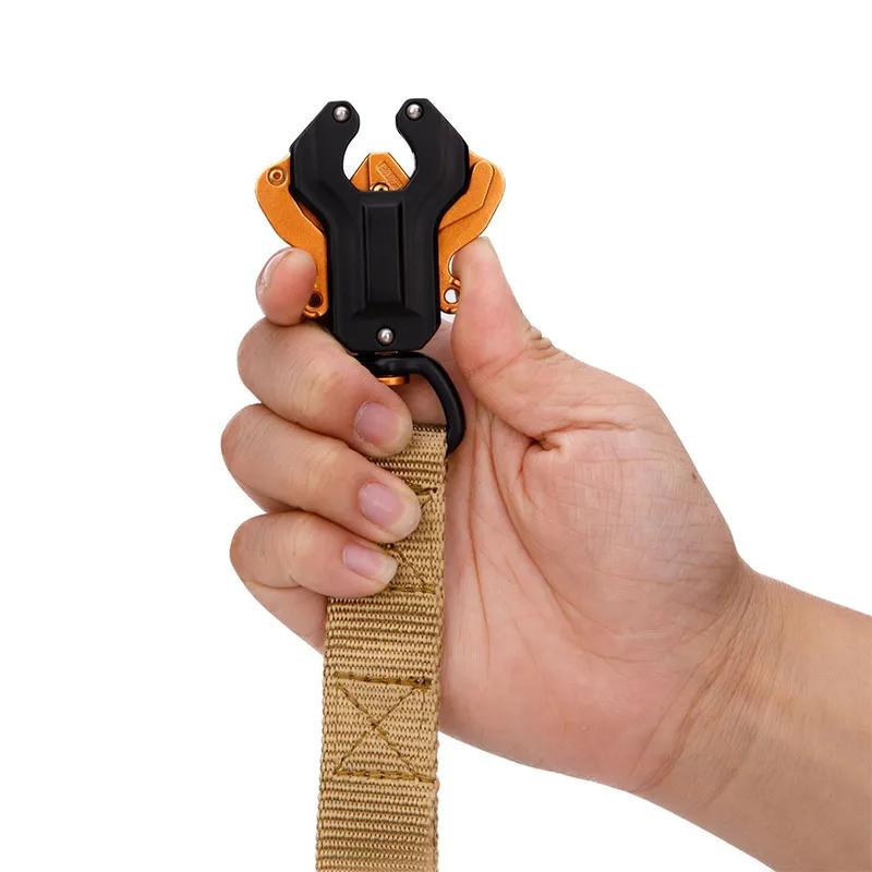 Тактический поводок для собак, прочный поводок для собак с зажимом-лягушкой, мягкая ручка, поводки-резинки для собак средних и больших размеров, для дрессировки и прогулок