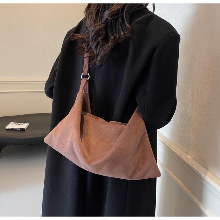 Повседневная женская сумка для поездок на работу, большая вместимость, новинка 2024 года, универсальная сумка-мессенджер на одно плечо, женская сумка-пельмень