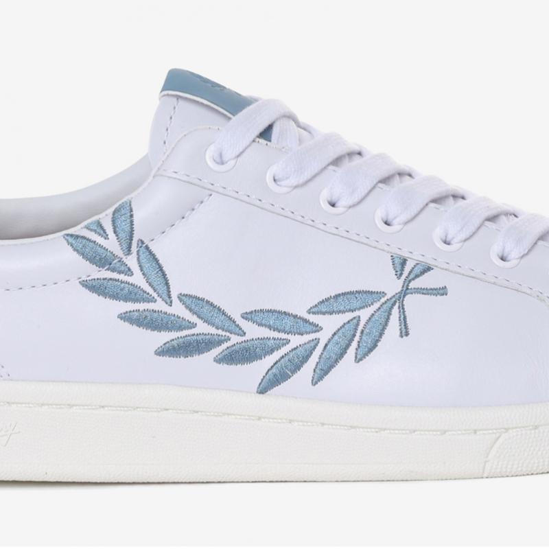 Fred Perry Unisex Leather Shoes B721 Laurel Logo