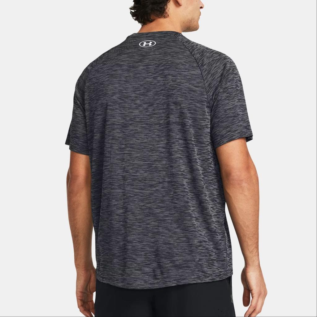 Under Armour Футболка свободного кроя с круглым вырезом и коротким рукавом с логотипом, цвет черный, для мужчин 1382796-001
