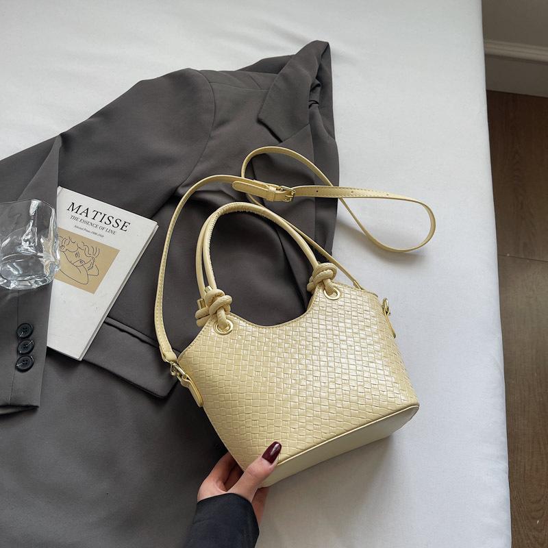 Популярная в этом году маленькая сумка женская лето 2025 новая модная сумка-мессенджер нишевый дизайн корейская версия сумка-ведро