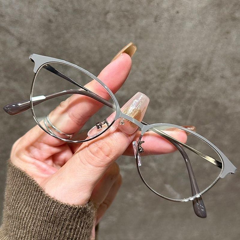 Ретро Роскошные Металлические Очки для Чтения Женские Высококлассные Модные Очки от Синего Света для Пресбиопии Линзы Высокой Четкости