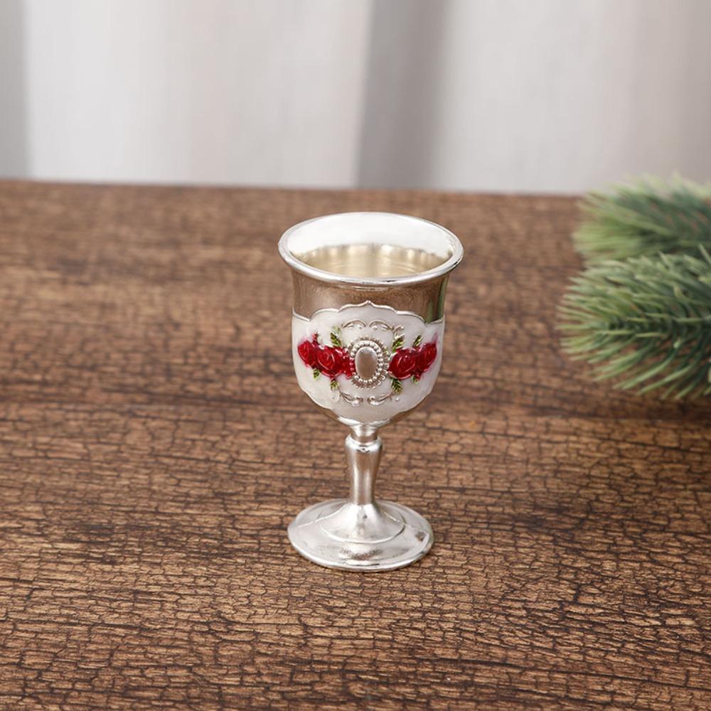 Creative Gold Vintage Wine Glasses Metal Drinkware White Wine Cup European-style Tableware Accessories Cocktail Cup Home Party